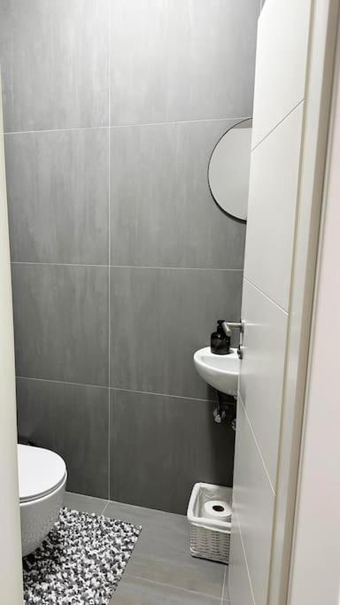 New Modern Accommodation In City Metkovic Bagian luar foto