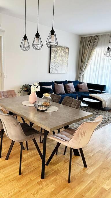 New Modern Accommodation In City Metkovic Bagian luar foto
